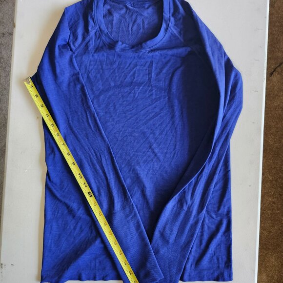 Limited Edition Lululemon Swiftly Tech Long Sleeve 2.0 Shirt — Size 10 Blue - Picture 5 of 9